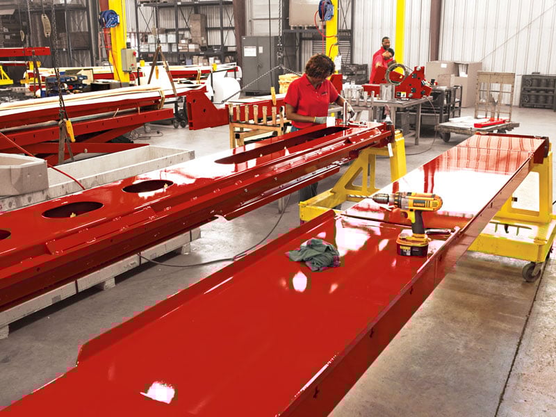 Four post lift rack built in factory