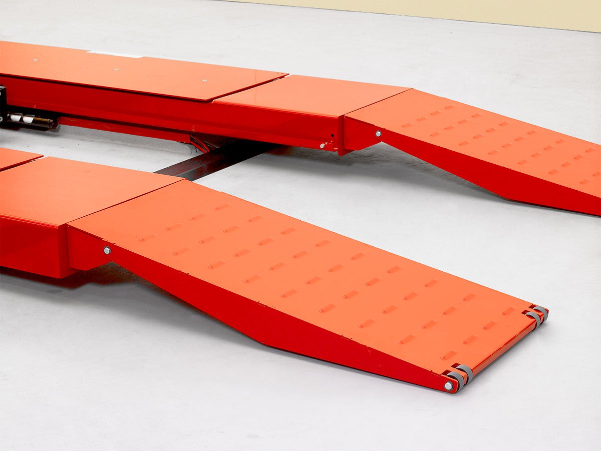 red scissor lift ramp