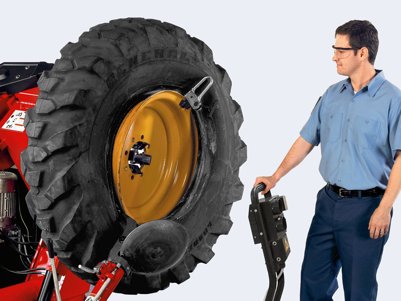 operator using controls on hunter tcx645HD